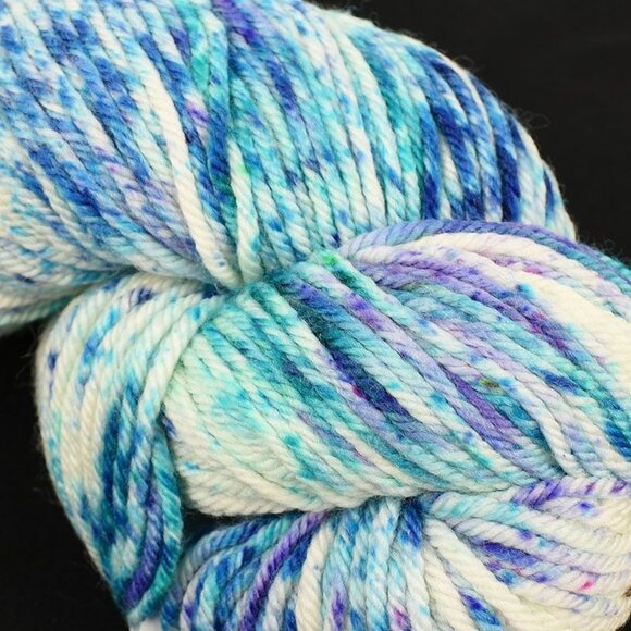 MadelineTosh DK Twist Yarn Superwash Merino Wool 250 Yards Ojai Sky Colorway - Picture 2 of 3